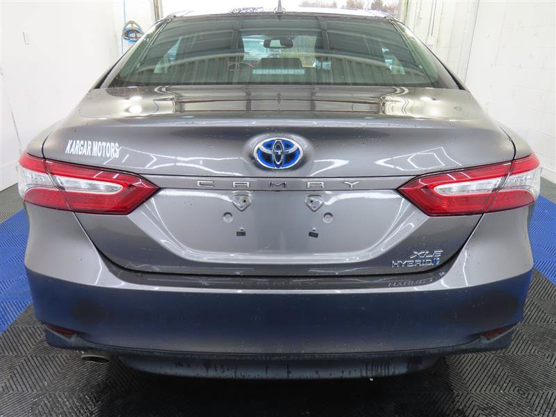 Used 2020 Toyota Camry XLE FWD image 11