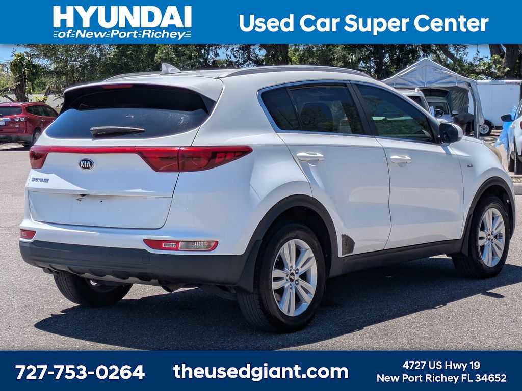 Used 2017 Kia Sportage LX w/ LX Popular Package AWD/4WD image 5