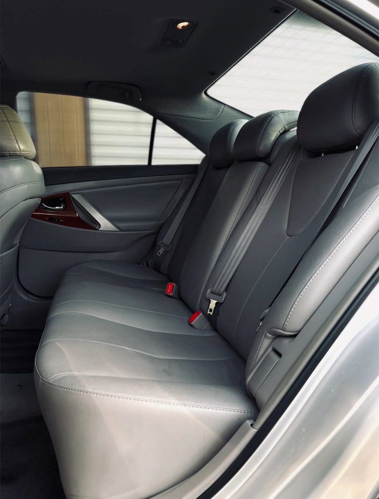 Used 2011 Toyota Camry XLE w/ XLE Extra-Value Pkg #1 image 8