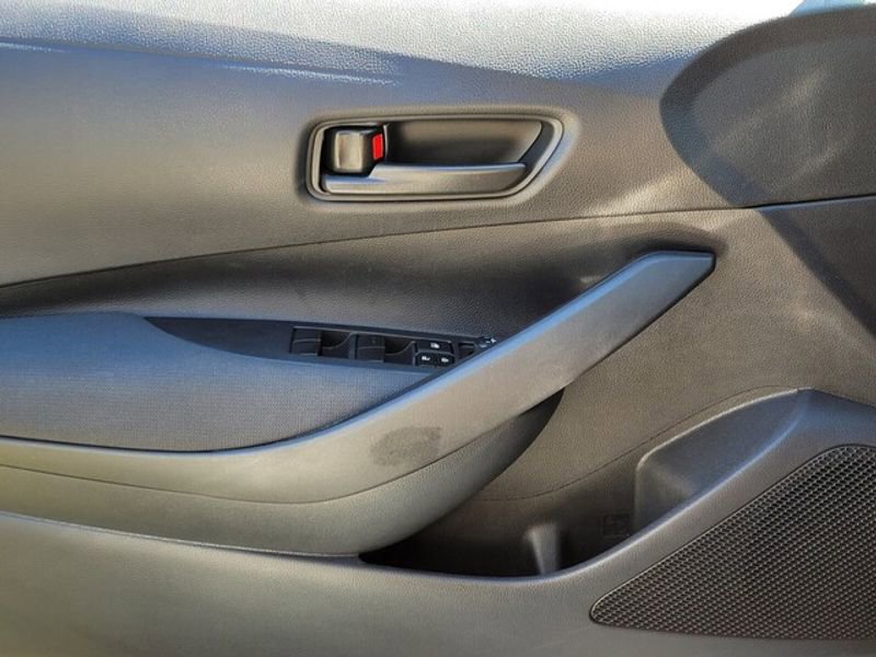 Used 2025 Toyota Corolla LE image 26