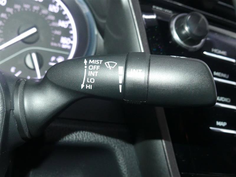 Used 2020 Toyota Camry SE image 31