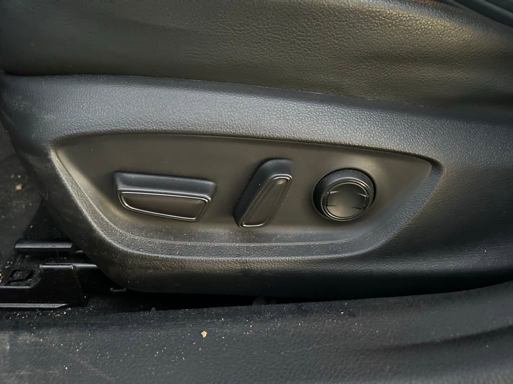 Certified 2022 Toyota Camry SE w/ Carpet Mat Package (TMS) image 16