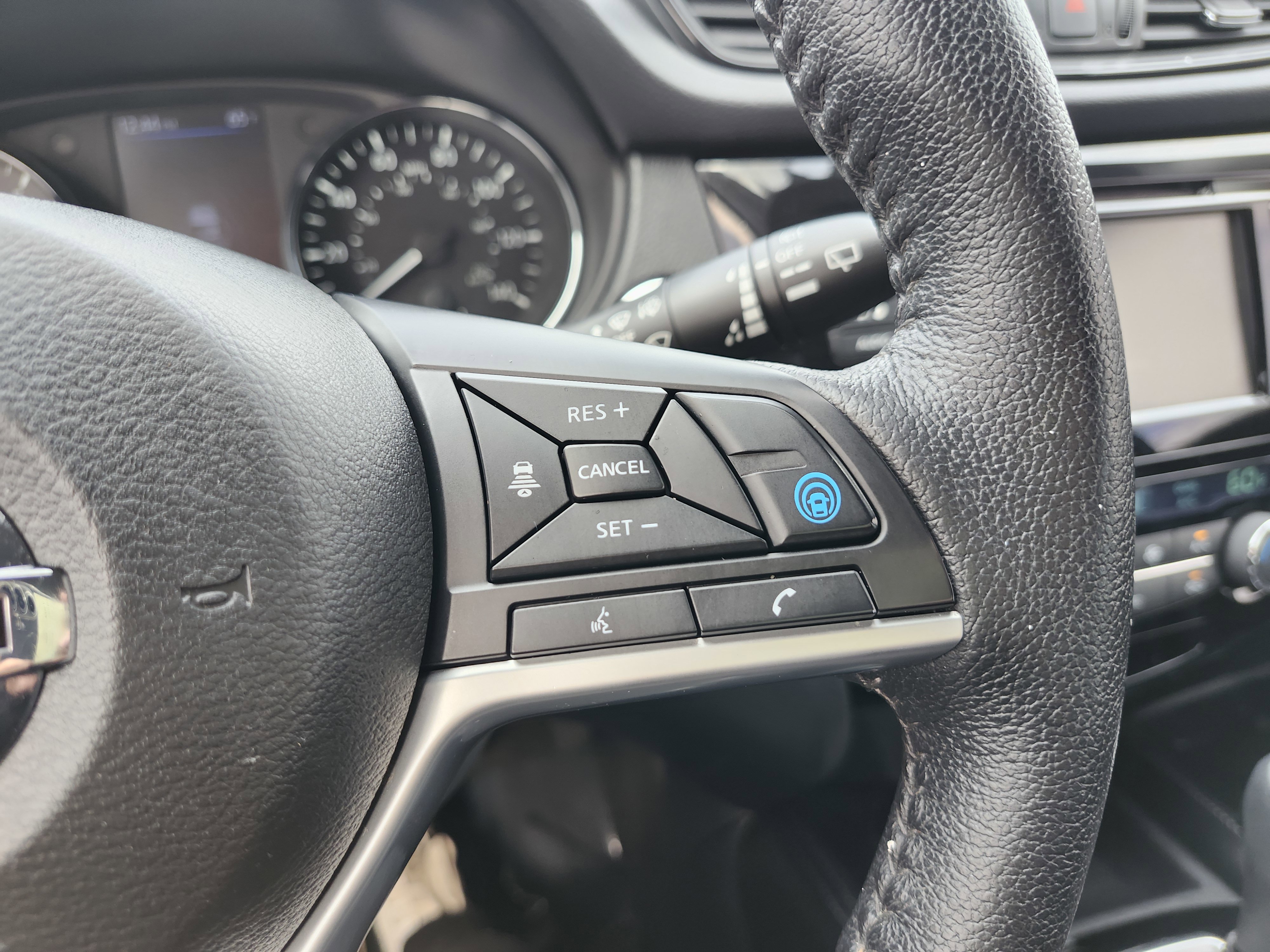 Used 2020 Nissan Rogue SL image 37