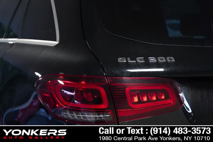 Used 2022 Mercedes-Benz GLC 300 4MATIC image 22