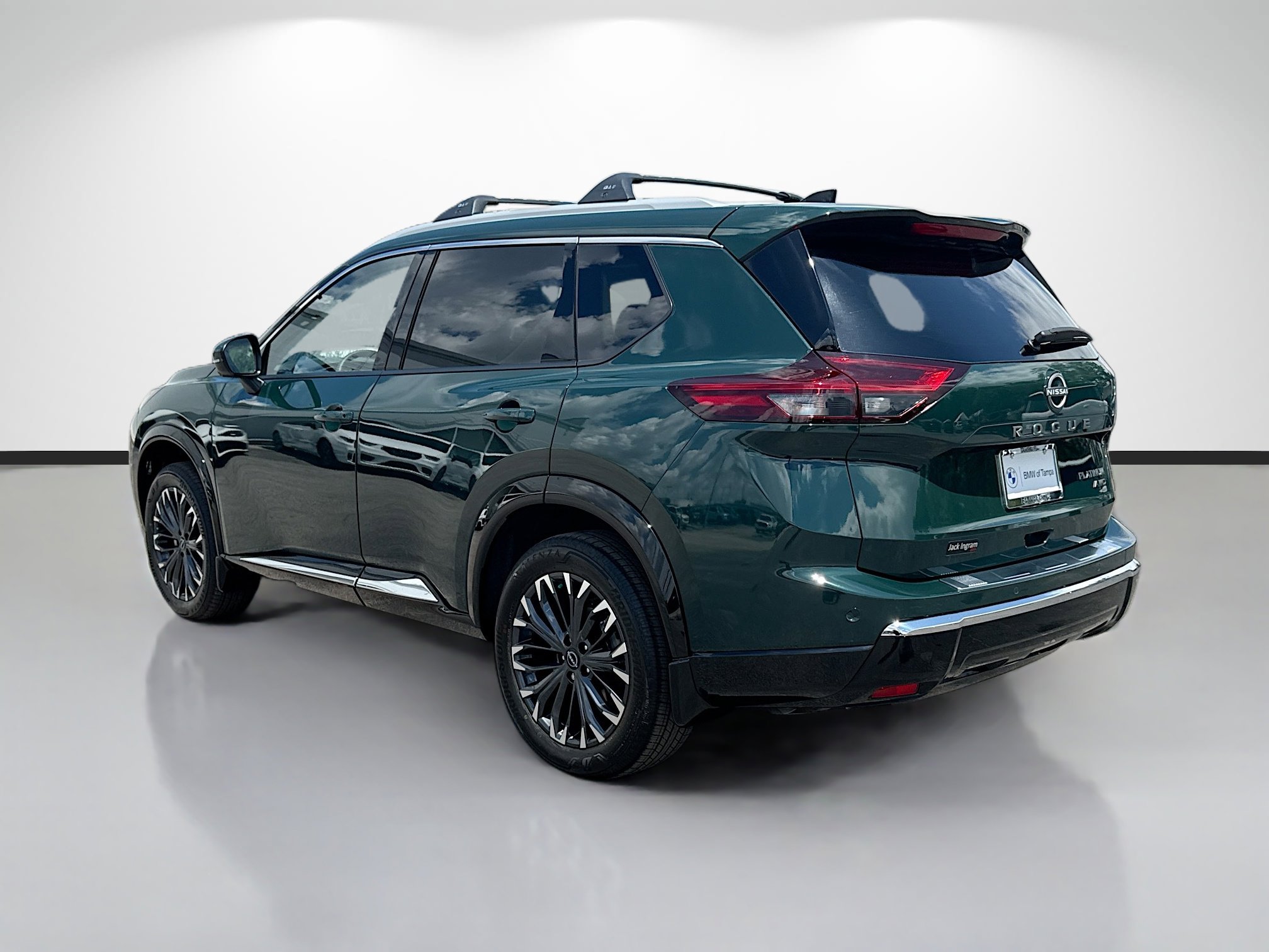 Used 2026 Nissan Rogue Platinum w/ Platinum Premium Package AWD/4WD image 5