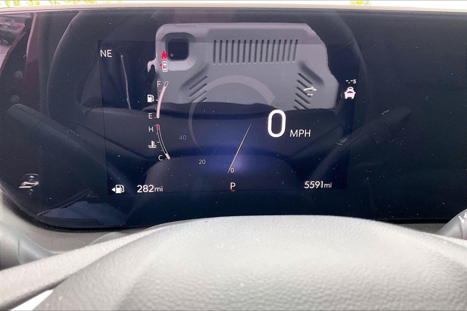 Used 2025 Buick Encore GX Avenir w/ Avenir Technology Package FWD image 20
