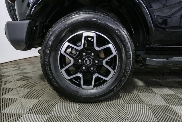 Used 2023 Ford Bronco Outer Banks image 14