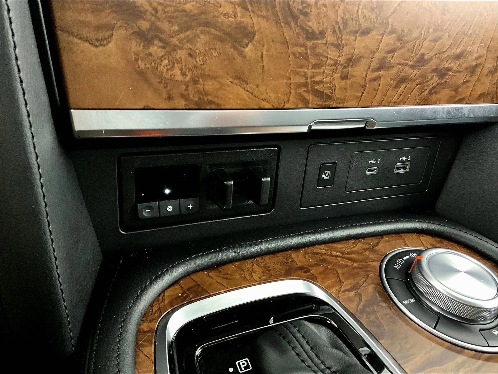 Certified 2024 Nissan Armada SL w/ Captain's Chairs Package AWD/4WD image 16