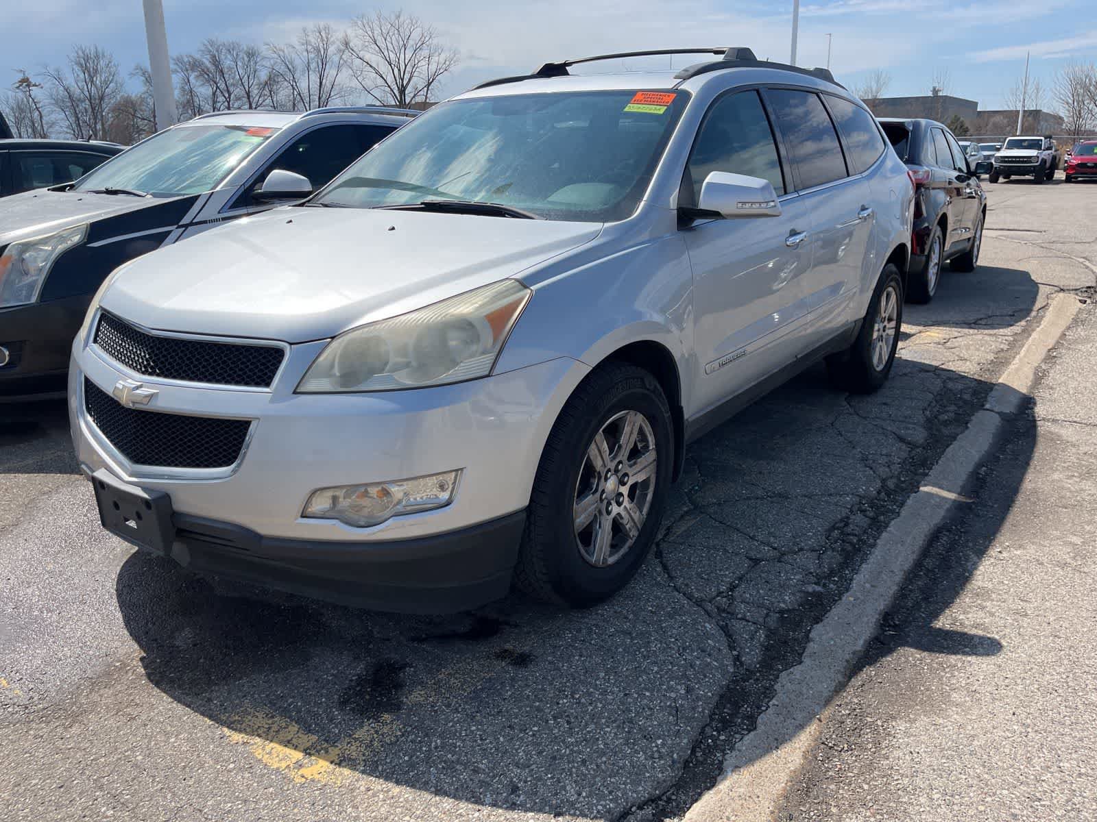 Used 2009 Chevrolet Traverse LT video 2