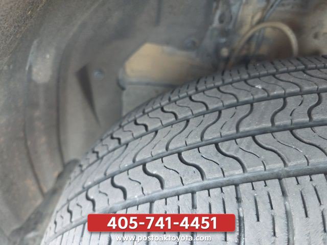 Used 2021 Toyota RAV4 LE AWD/4WD image 16