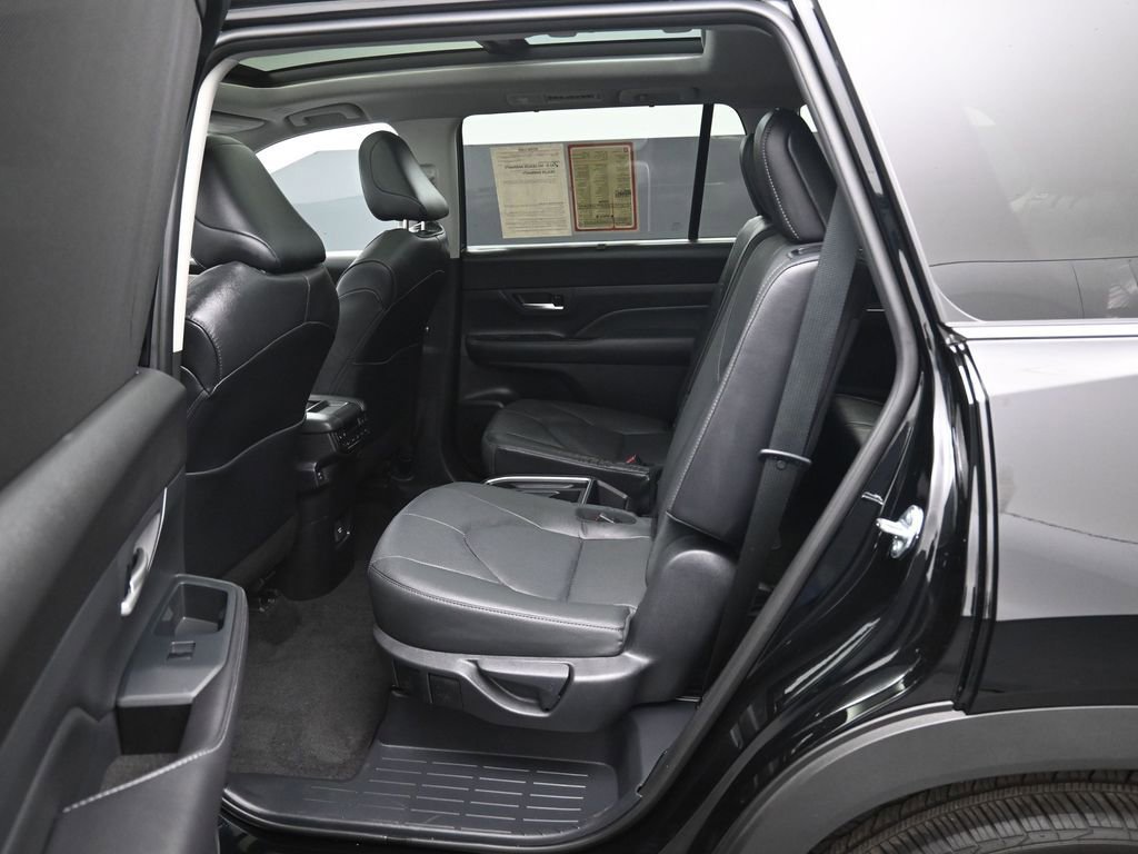 Certified 2026 Toyota Grand Highlander Platinum image 32