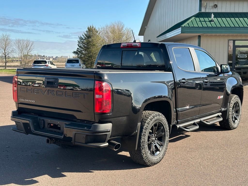 Used 2022 Chevrolet Colorado Z71 w/ Z71 Midnight Edition AWD/4WD image 6