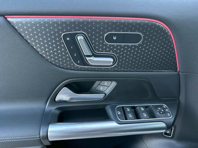 Used 2025 Mercedes-Benz GLA 250 GLA 250 4D Sport Utility image 13