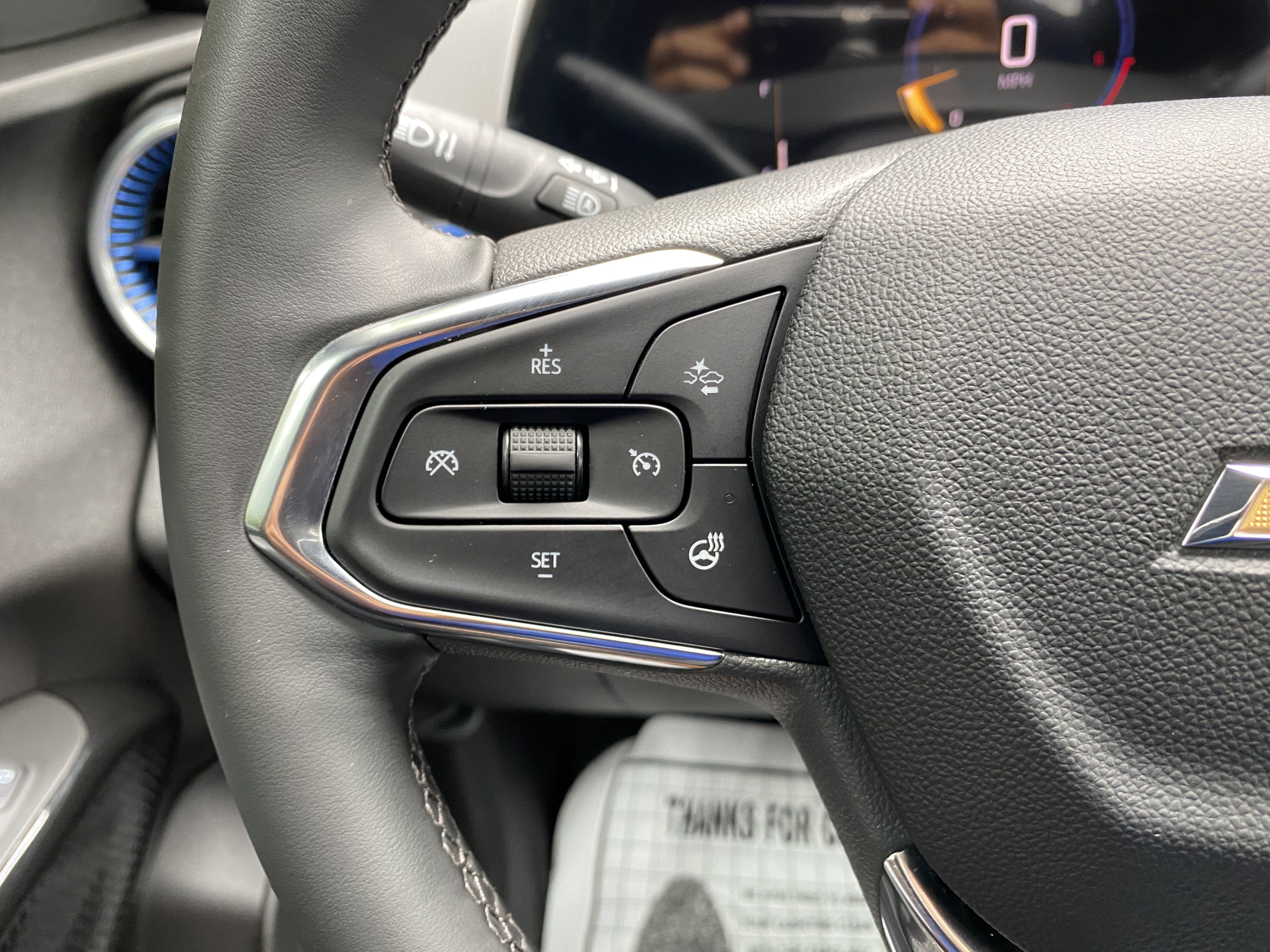 Used 2025 Chevrolet Trax LT w/ Driver Confidence Package FWD image 19