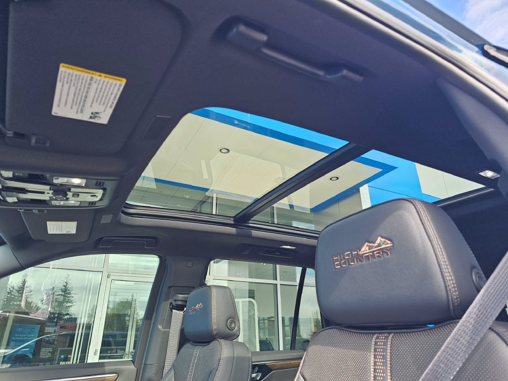 Used 2026 Chevrolet Tahoe High Country w/ Sun And Tow Package AWD/4WD image 24