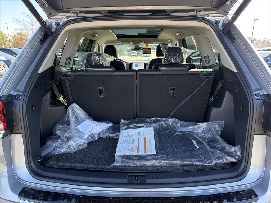 New 2026 Volkswagen Atlas SE image 16