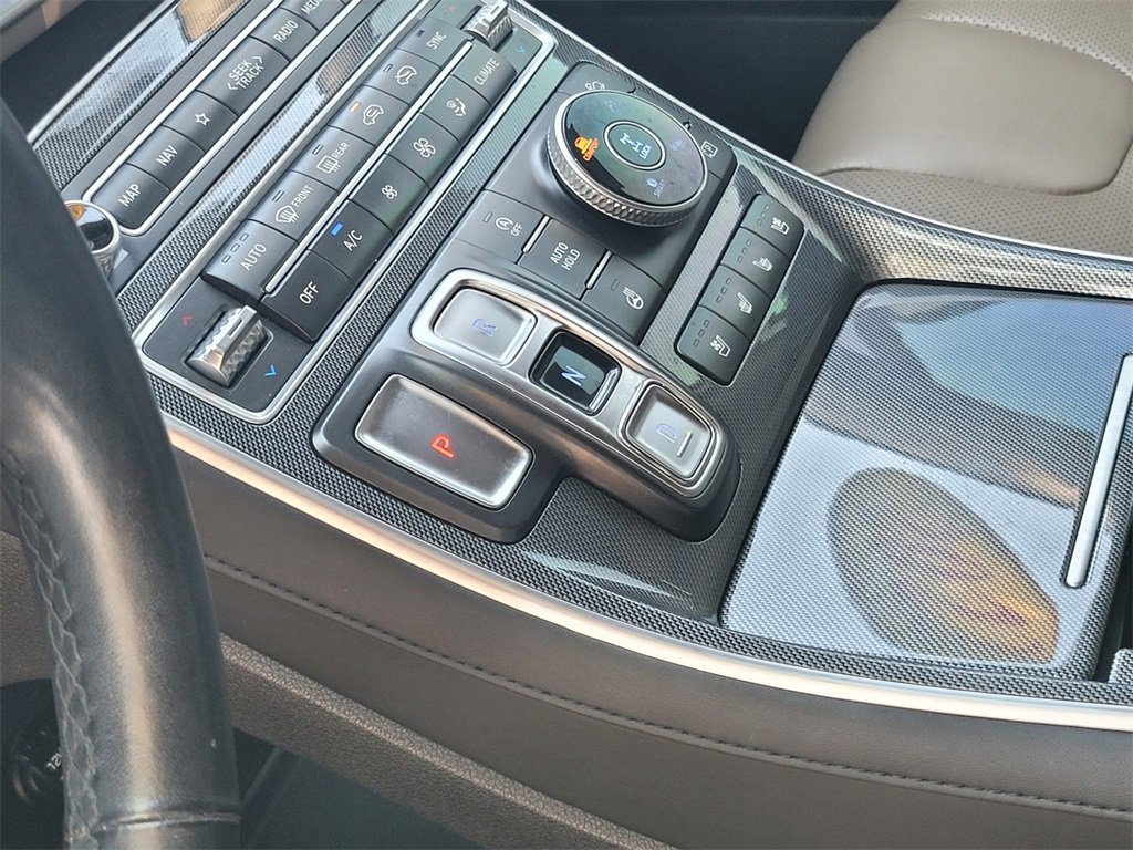 Used 2022 Hyundai Santa Fe Limited w/ Cargo Package image 19