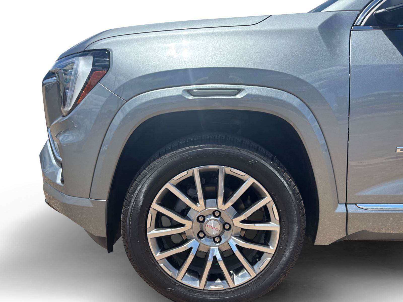 Used 2026 GMC Terrain Denali AWD/4WD image 14