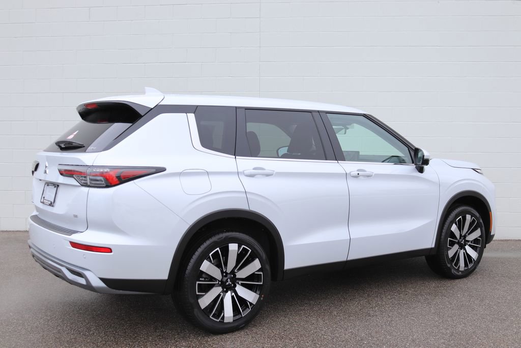 New 2026 Mitsubishi Outlander SE image 43