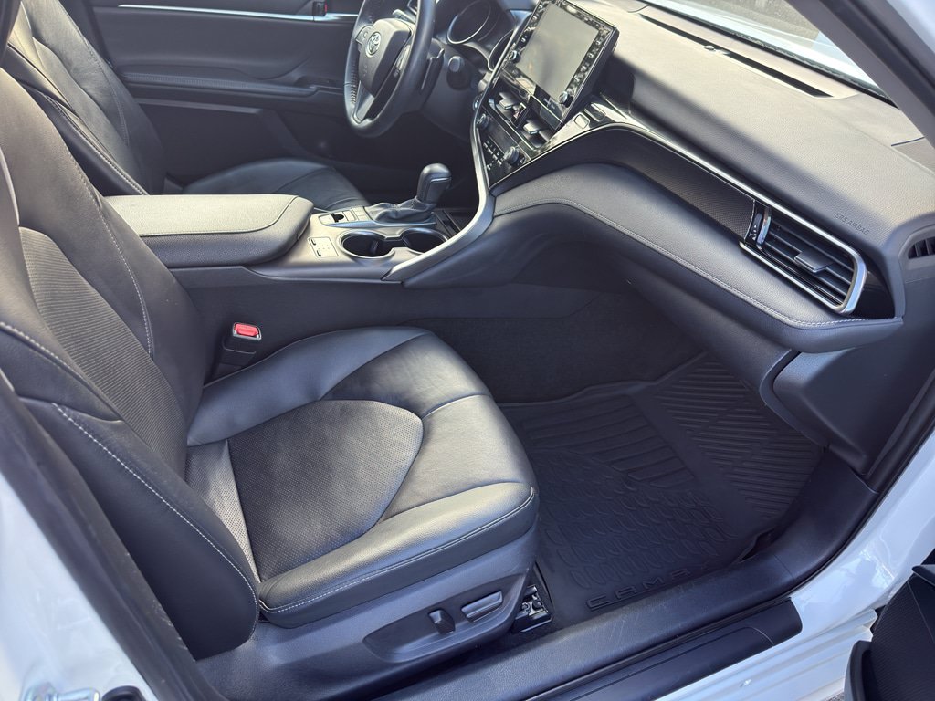 Used 2021 Toyota Camry XSE FWD image 18