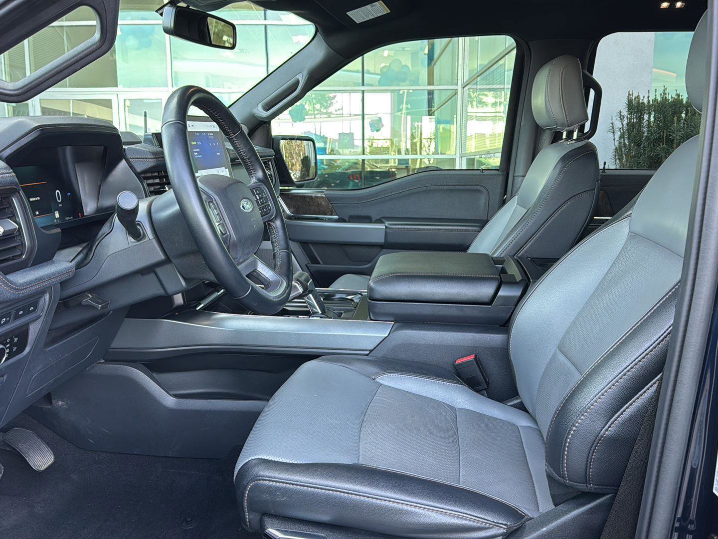 Used 2023 Ford F150 Lightning Lariat image 8