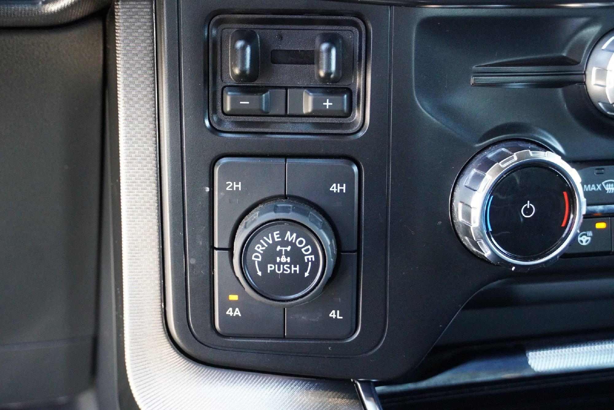 Used 2024 Ford F150 Platinum w/ Equipment Group 702A High image 21