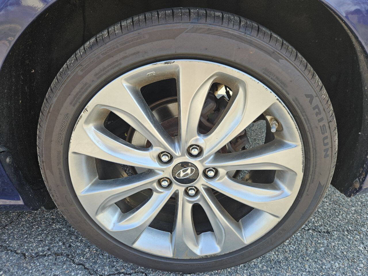 Used 2011 Hyundai Sonata SE w/ Navigation & Sunroof Pkg 4 FWD image 23