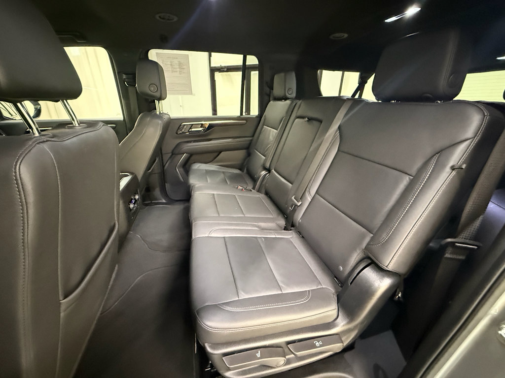 Certified 2025 Chevrolet Suburban Z71 AWD/4WD image 19