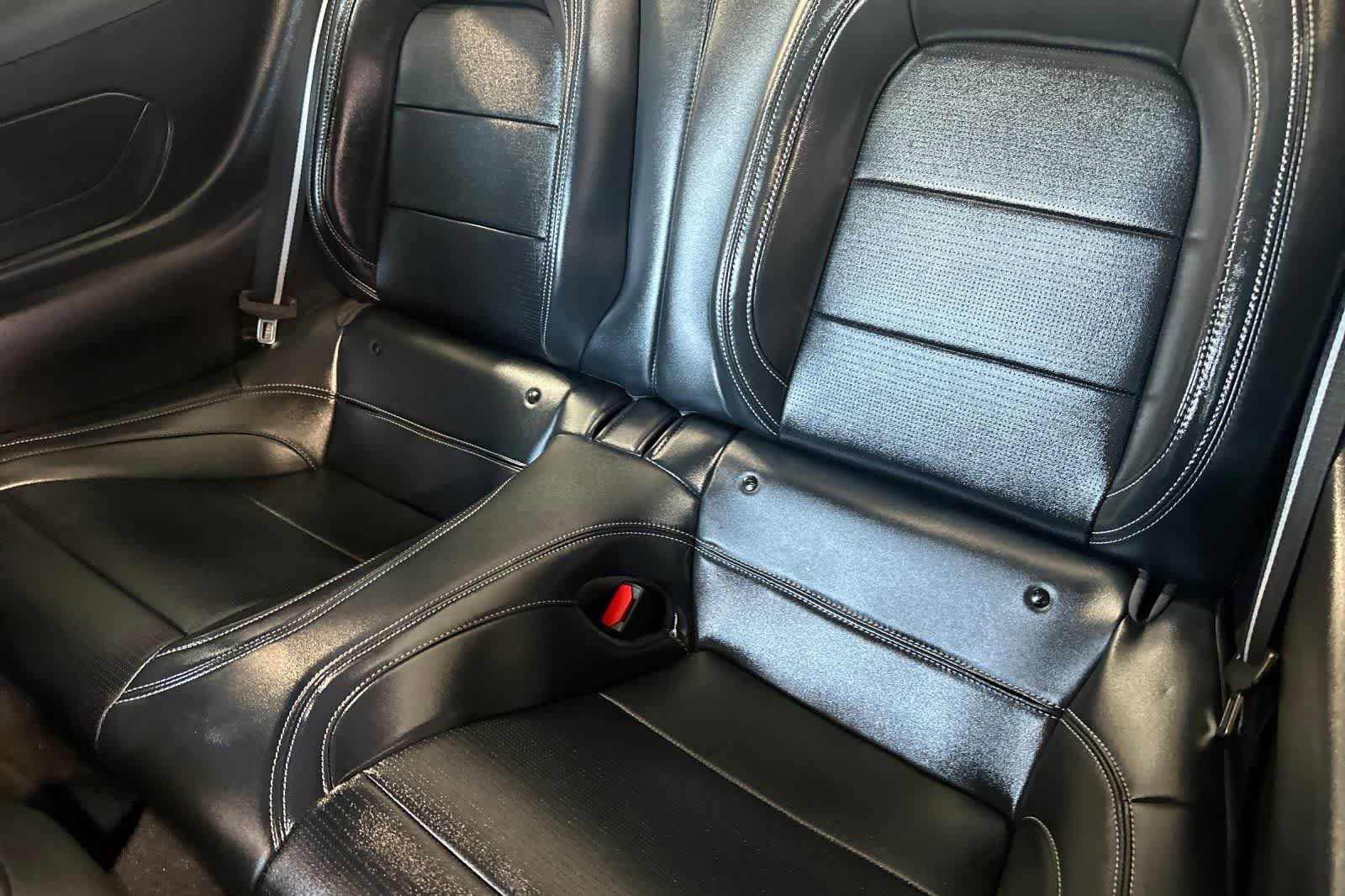 Used 2025 Ford Mustang Premium RWD image 5