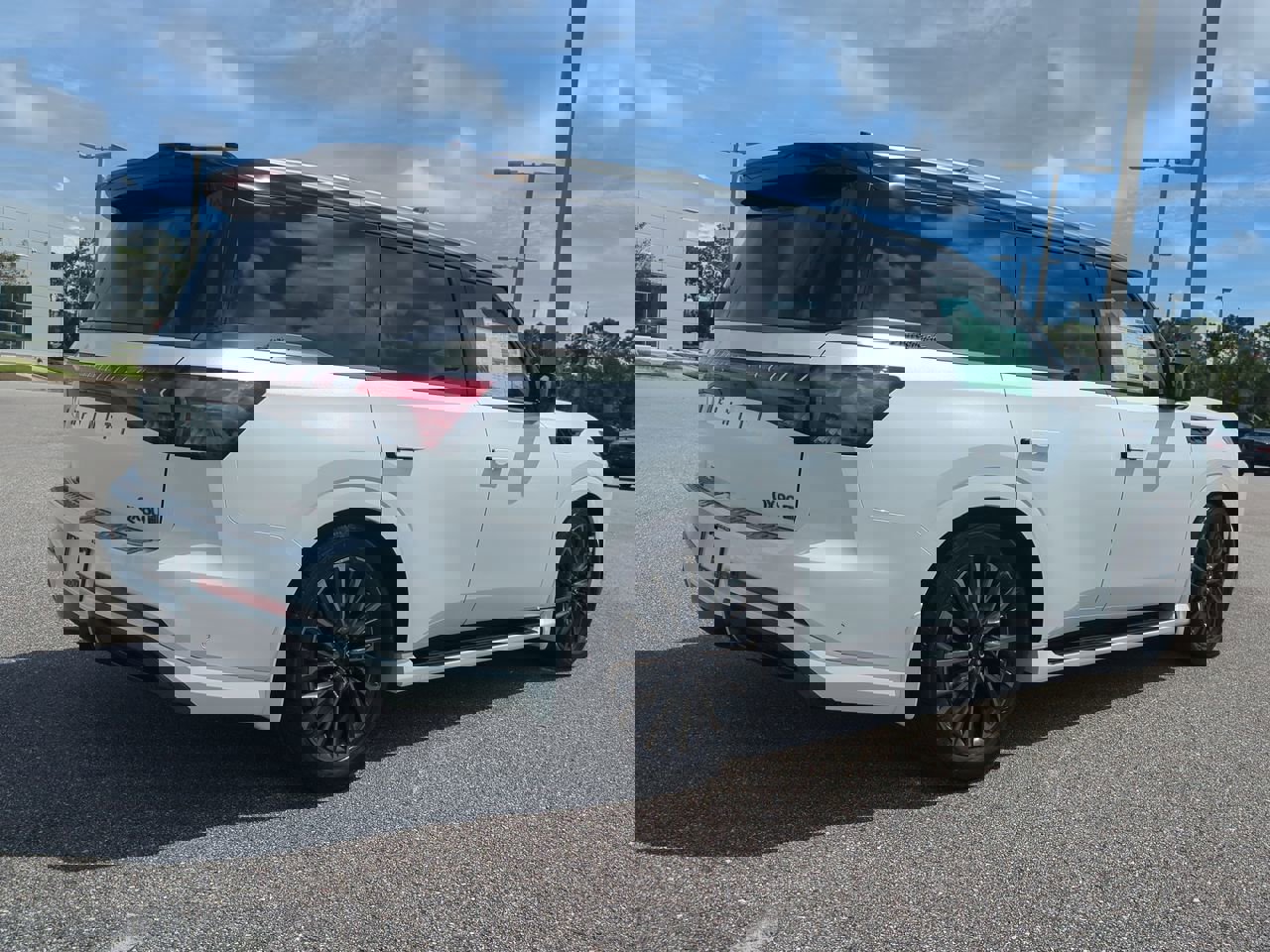 New 2026 INFINITI QX80 Autograph image 4