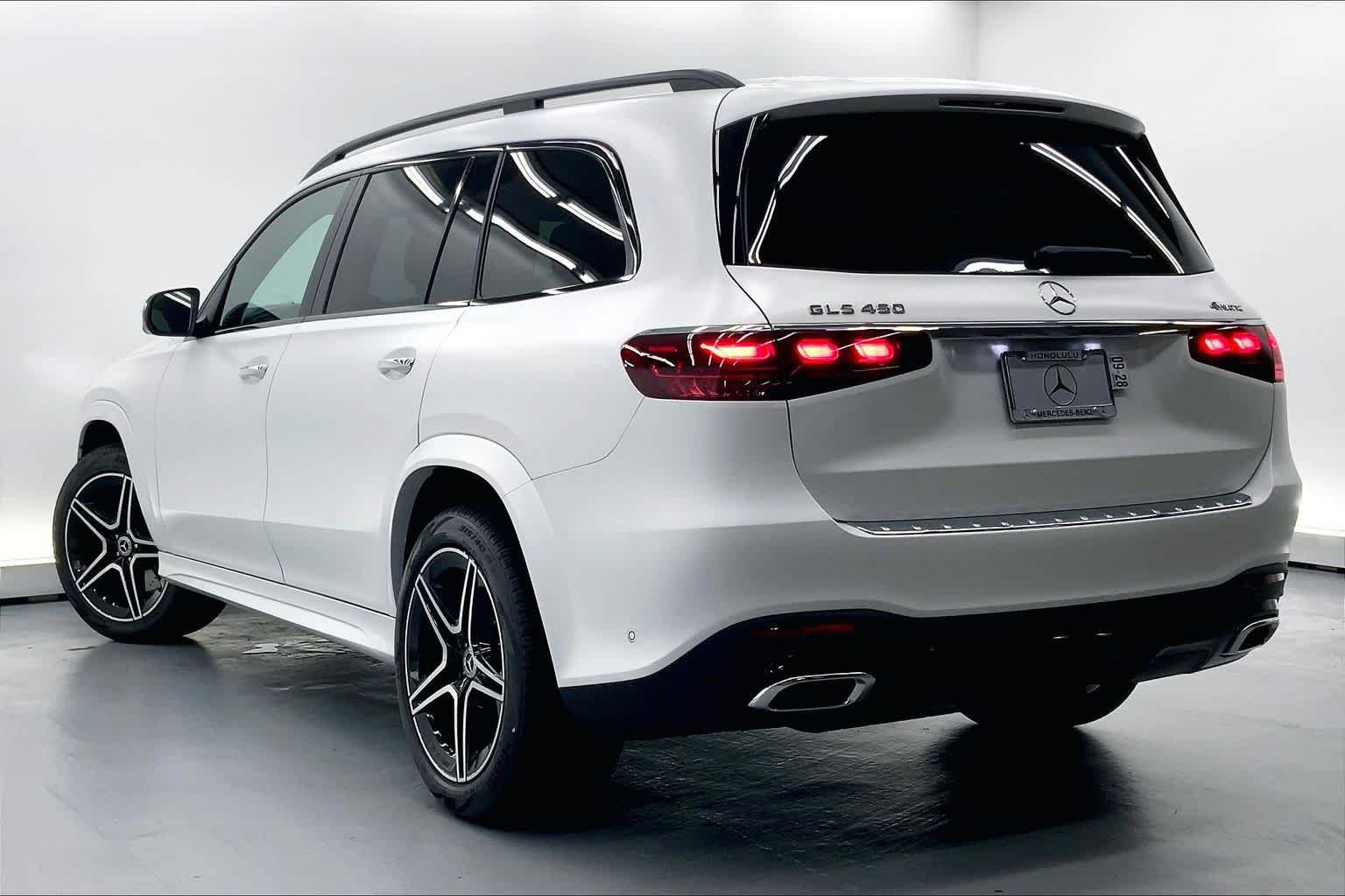 New 2026 Mercedes-Benz GLS 450 4MATIC image 6