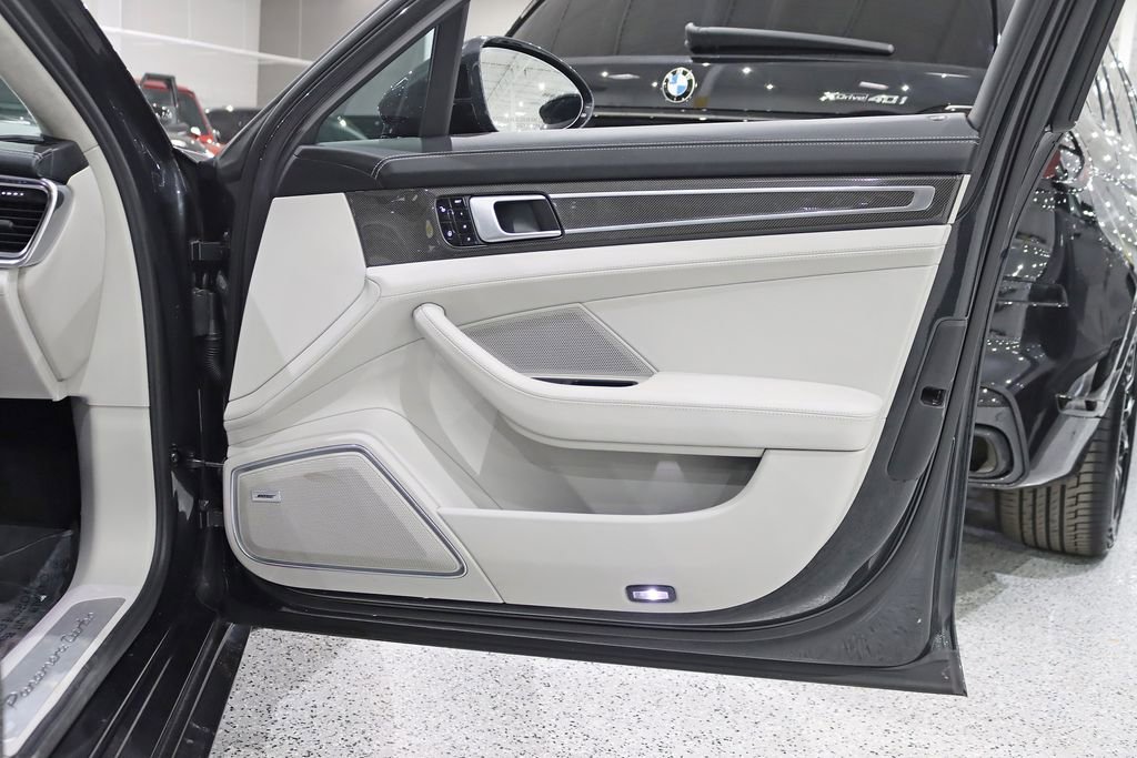 Used 2018 Porsche Panamera Turbo image 33