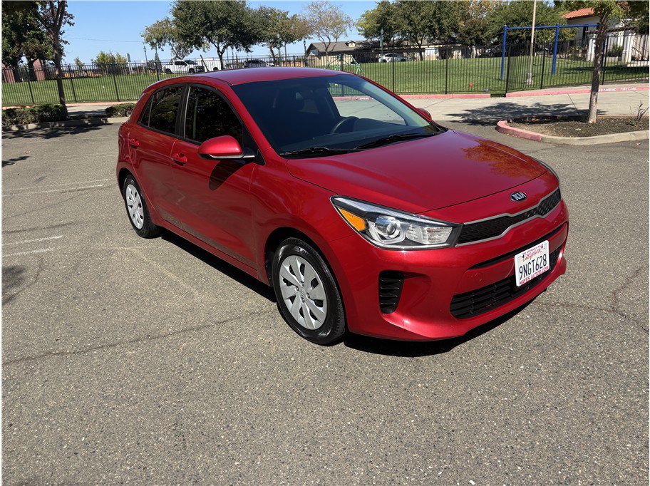 Used 2019 Kia Rio S w/ Technology Package FWD image 4