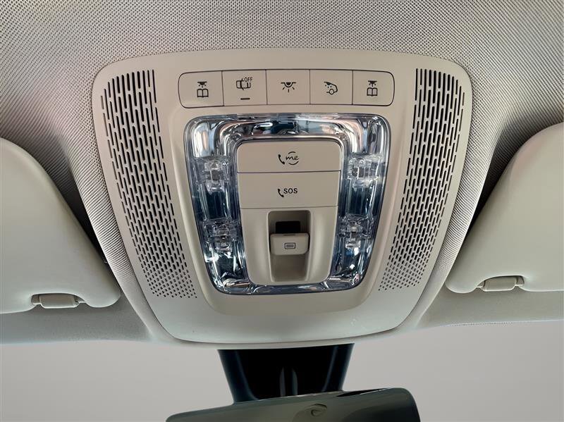 Used 2021 Mercedes-Benz GLB 250 4MATIC image 23