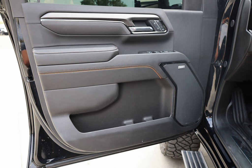 Used 2025 GMC Sierra 3500 AT4 w/ AT4 Premium Plus Package image 12