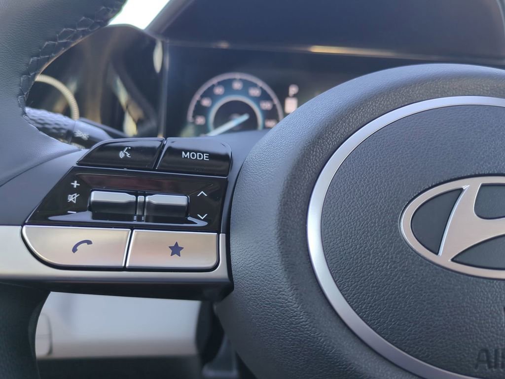 New 2026 Hyundai Elantra Limited image 31