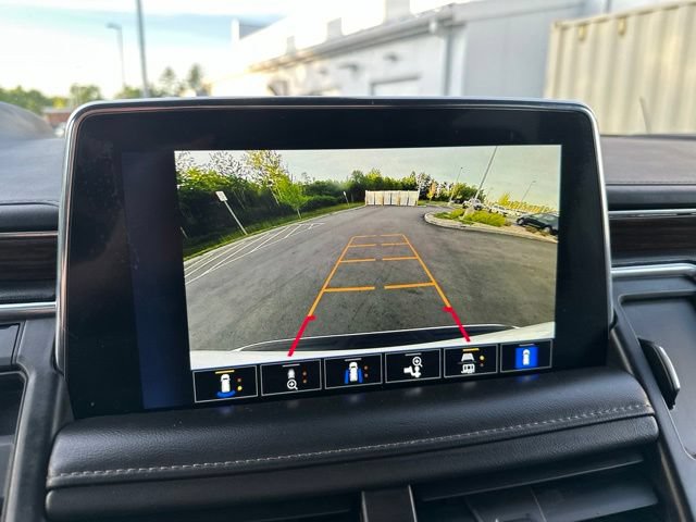 Used 2022 Chevrolet Suburban High Country AWD/4WD image 30