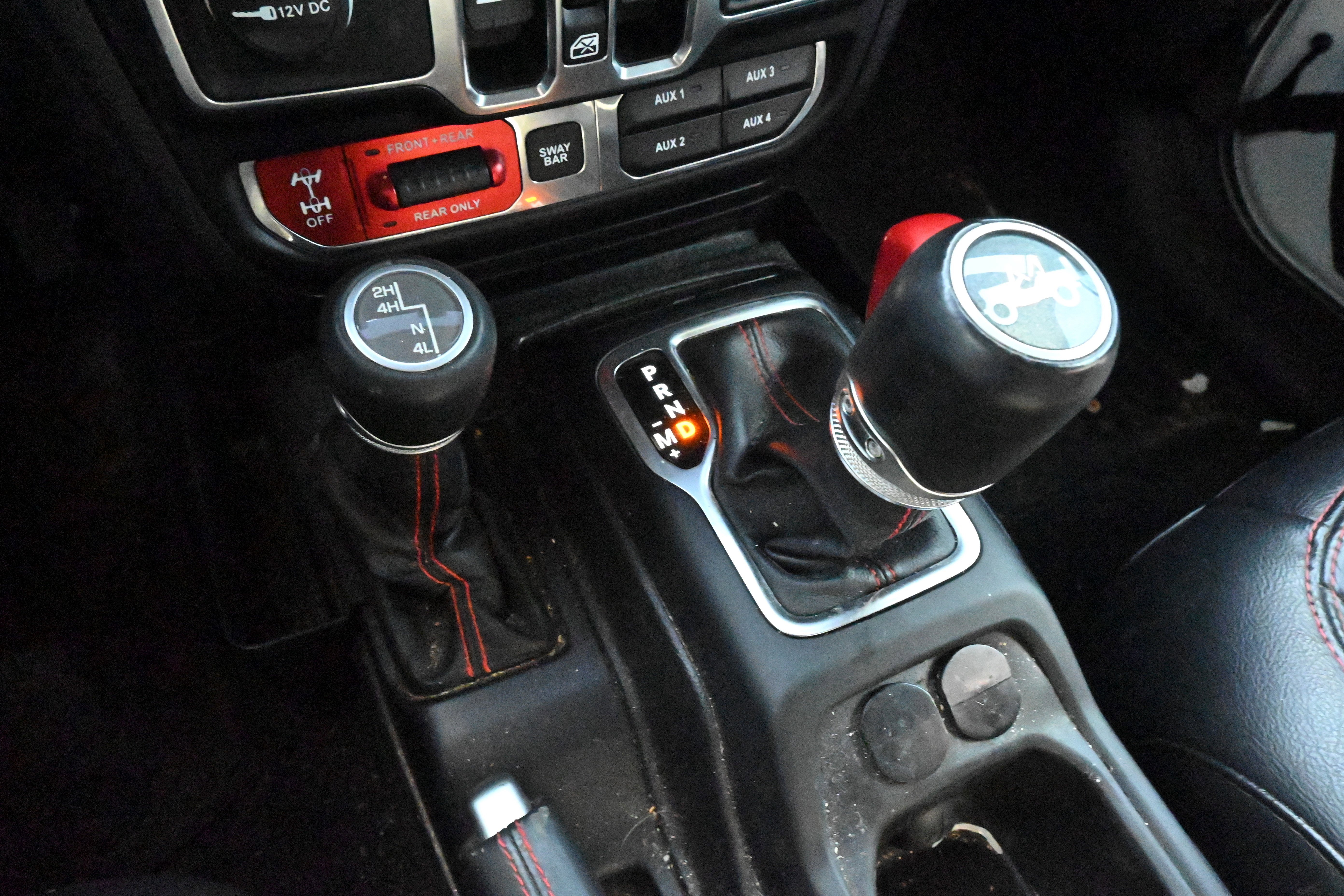 Used 2018 Jeep Wrangler Unlimited Rubicon AWD/4WD image 12