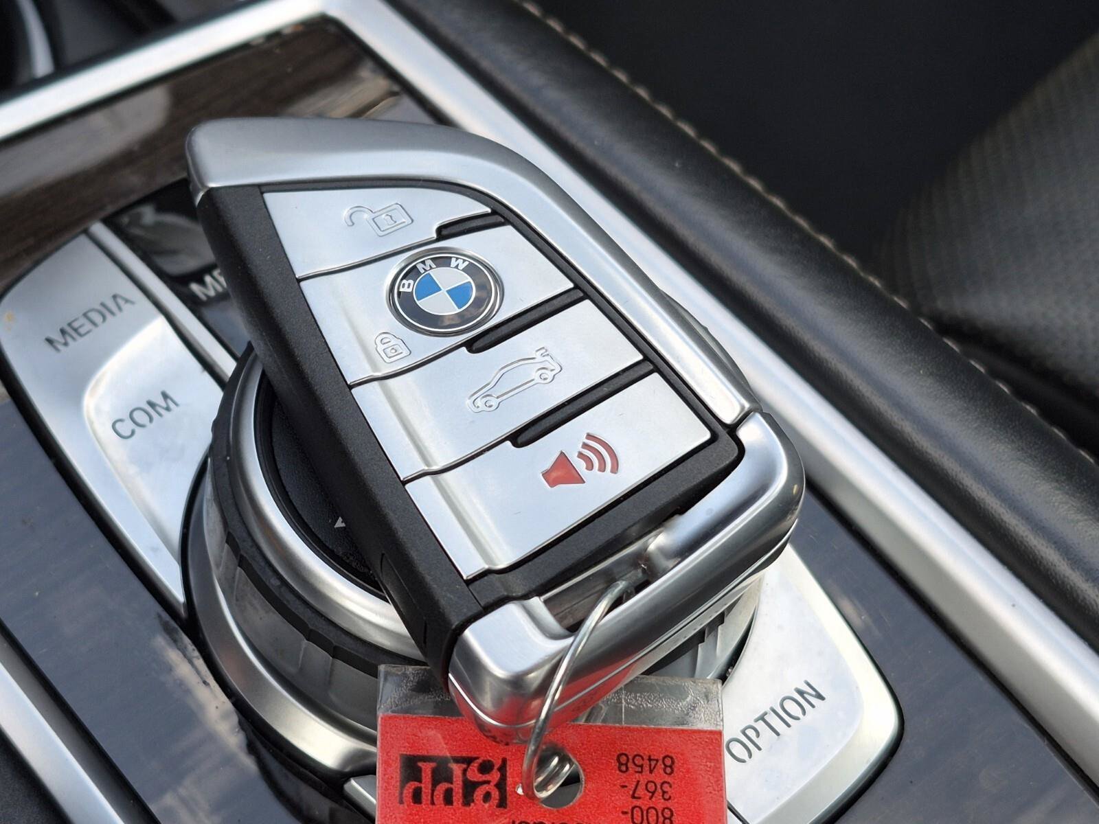 Used 2021 BMW 740i w/ Premium Package RWD image 36