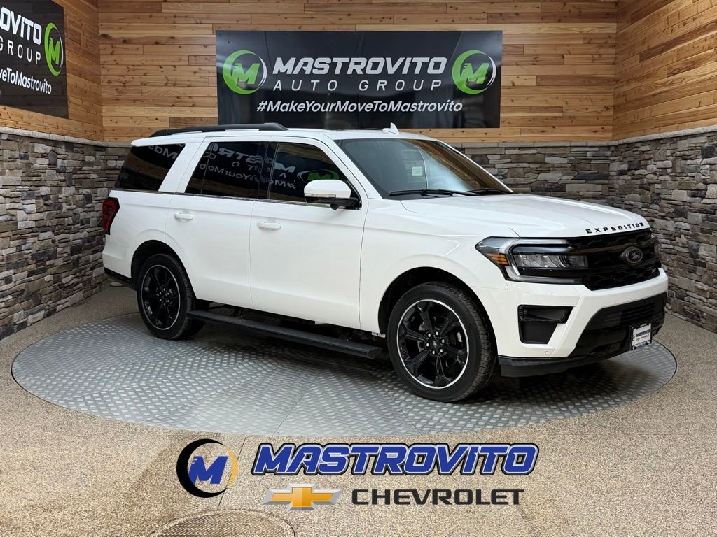 Used 2023 Ford Expedition Limited image 1