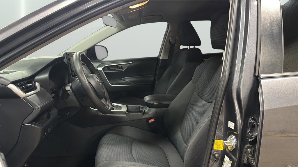 Used 2020 Toyota RAV4 LE w/ All Weather Liner Package image 31