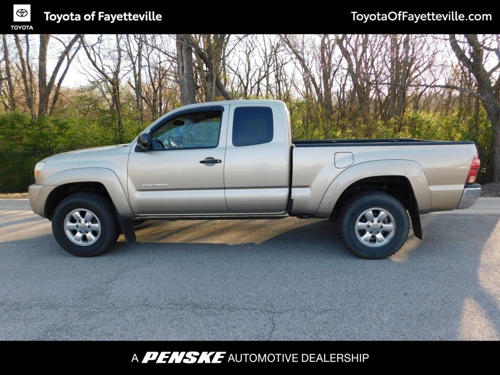 Used 2008 Toyota Tacoma PreRunner image 2