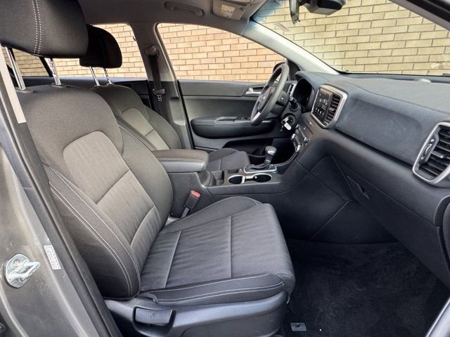 Used 2020 Kia Sportage LX image 7