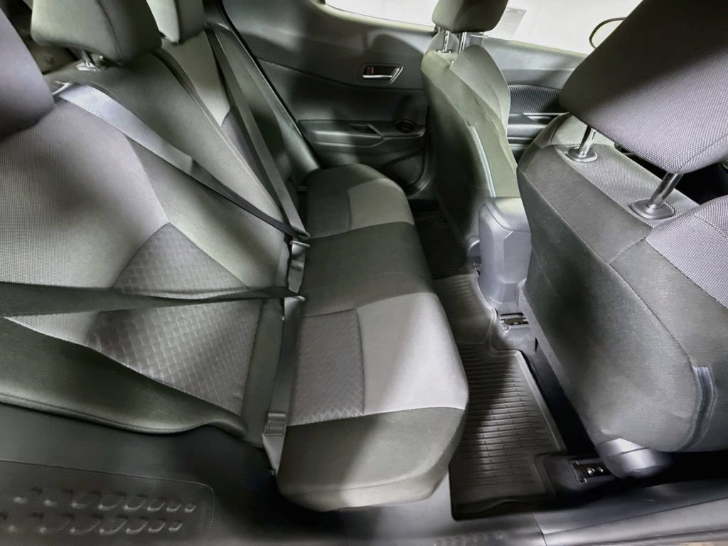 Used 2020 Toyota C-HR LE FWD image 29