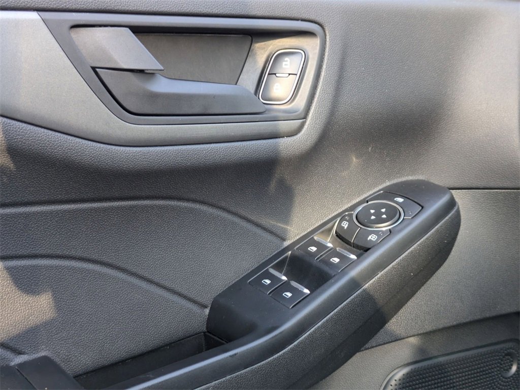 Used 2025 Ford Escape Active image 13