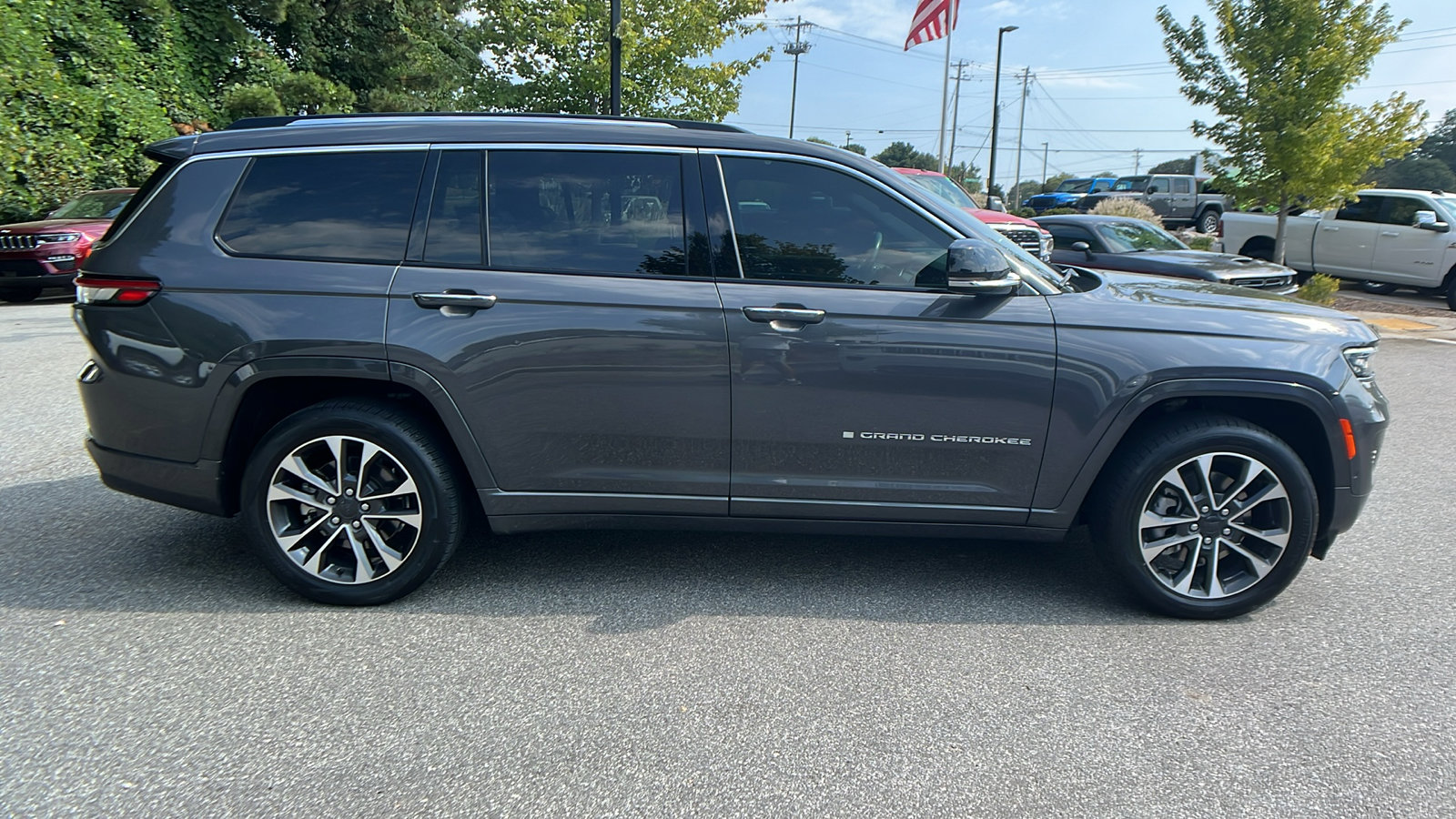 Used 2021 Jeep Grand Cherokee L Overland image 7