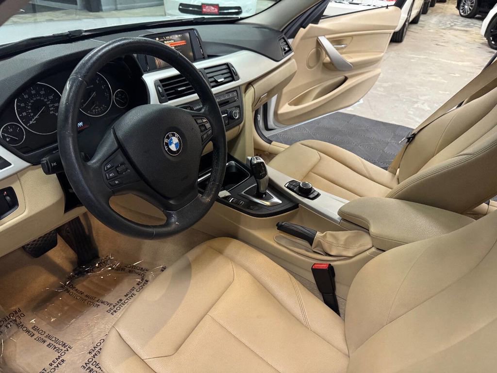Used 2015 BMW 320i xDrive Sedan image 32