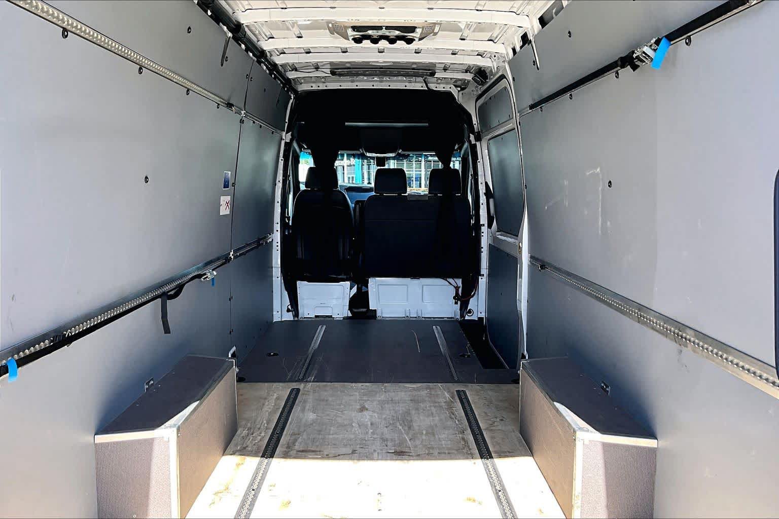 Used 2023 Mercedes-Benz Sprinter 2500 image 36
