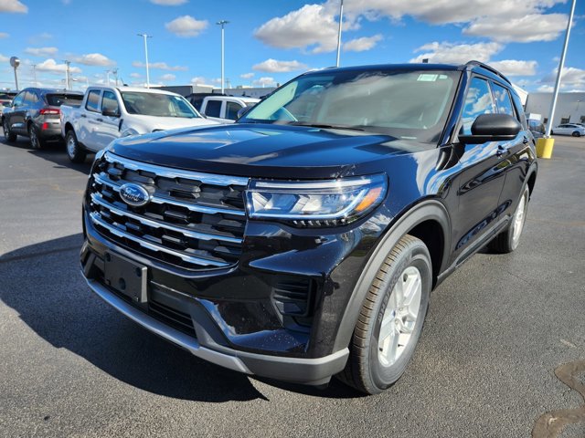 New 2026 Ford Explorer Active image 3