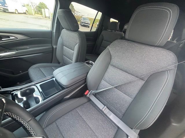 New 2026 Chevrolet Traverse LT w/ Driver Confidence Package image 4